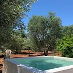 Casa Trullo Bianco: Casa Limone Aparthotel Ceglie Messapica